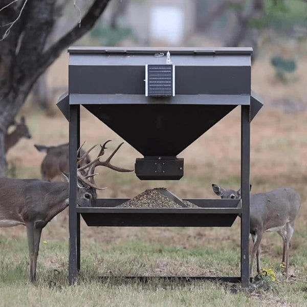 Trio Feeder (1,500 lb)
